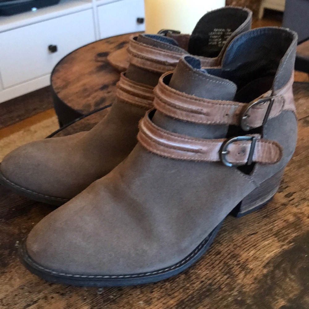 Used condition Steve Madden Shoes Size 7 👞